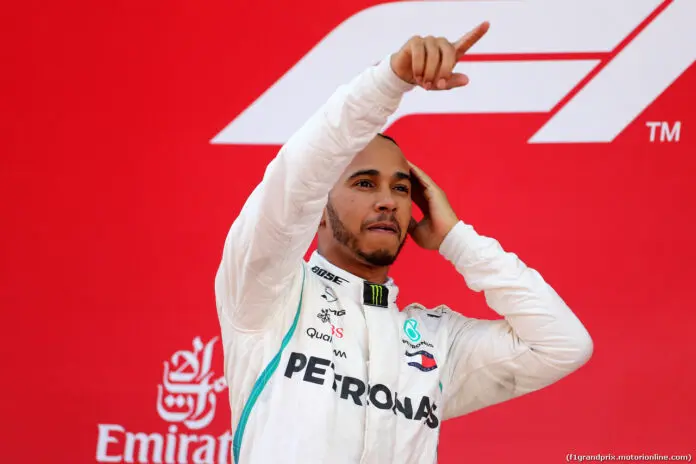 Lewis Hamilton dichiara guerra: 