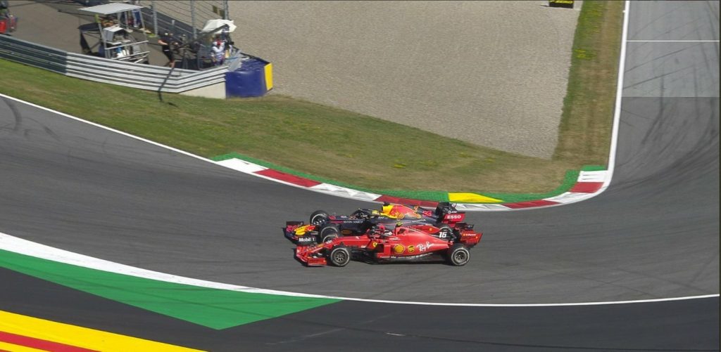 Irvine non ha dubbi: "Lecler più veloce e solido di Verstappen"