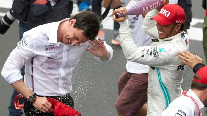 Trattativa Hamilton – Mercedes, Wolff: “Soldi non sono questione primaria