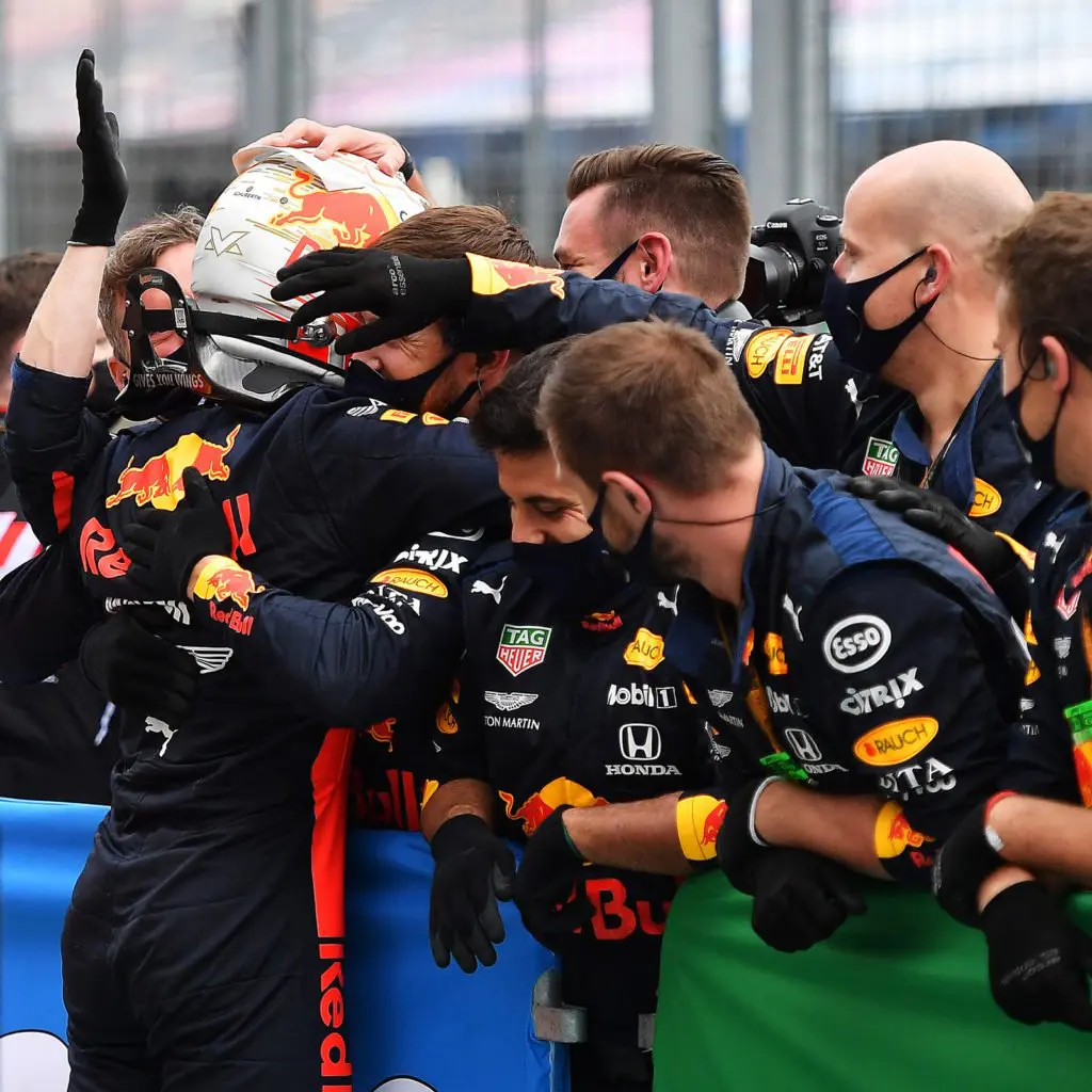 Horner applaude il miracolo dei meccanici Red Bull