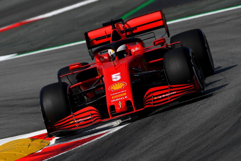 Vettel non molla: "Le sensazioni in macchina sono migliorate"