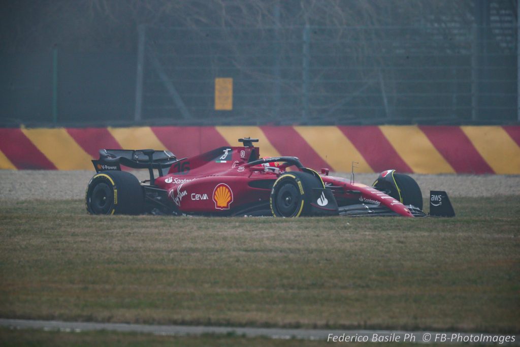 F1 - Ferrari F1-75 photo gallery: la nuova rossa in pista a Fiorano