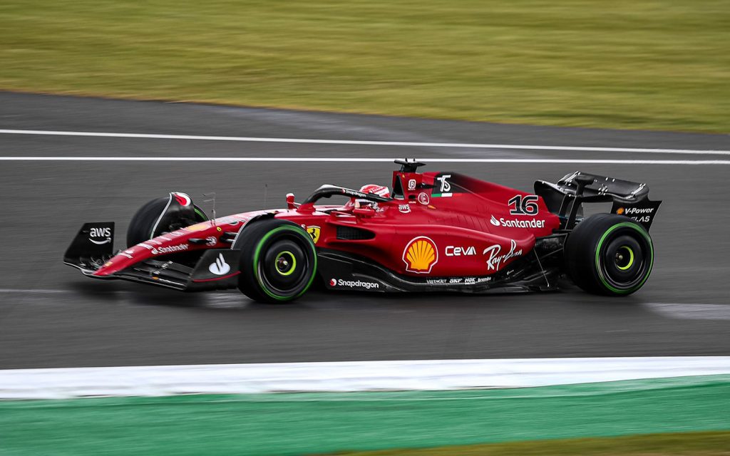 Un SIMULATORE di GUIDA degno di Charles Leclerc! Ecco cosa ci abbiamo messo  